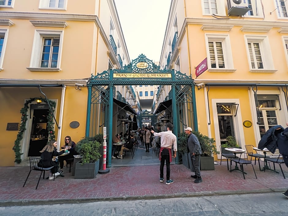 Port Galata Suites