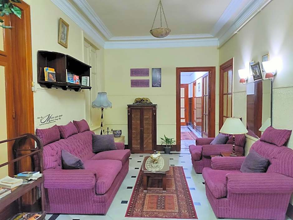 Triomphe Hostel