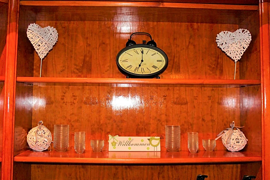 Hotel Alsterquelle 24h Check-in, Free Parking and WiFi