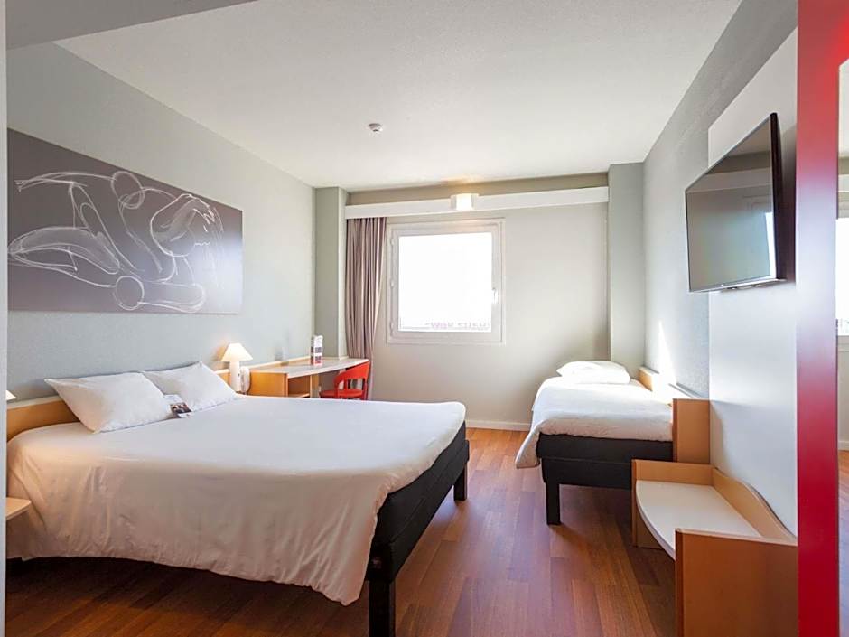 Ibis Elche