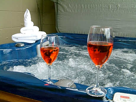 King Suite with Spa Pool and Sea View