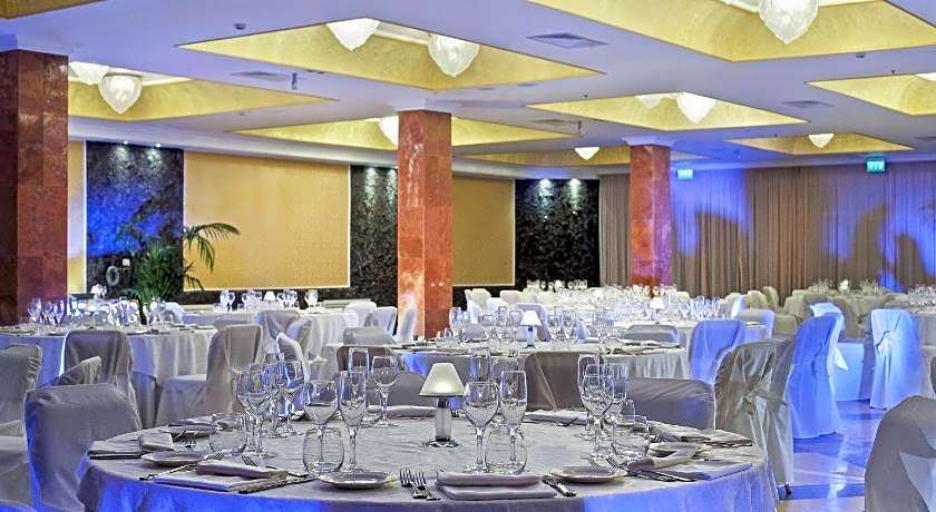 Delta Hotels by Marriott Giardini Naxos