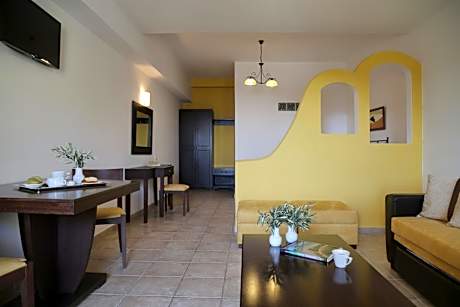 Studio with Partial Sea View