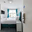 Palace Court Hotel