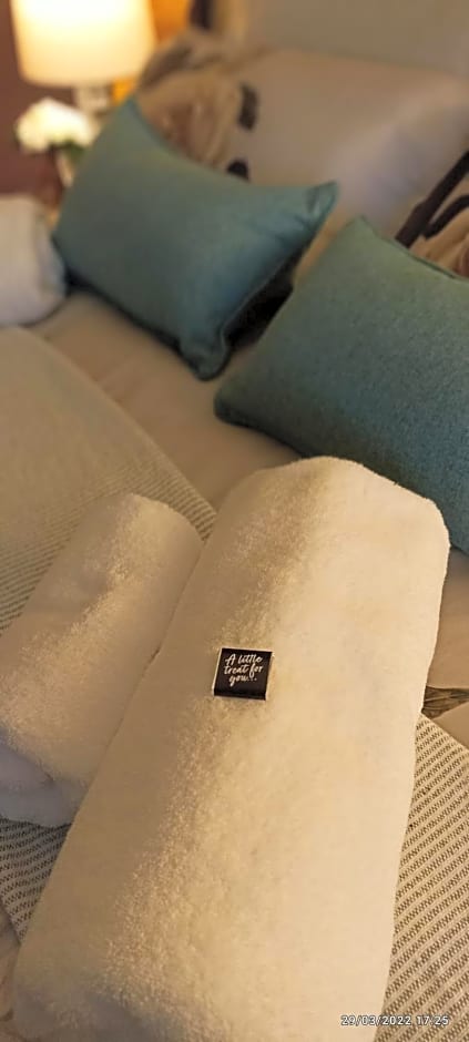 Outlander Boutique B&B King