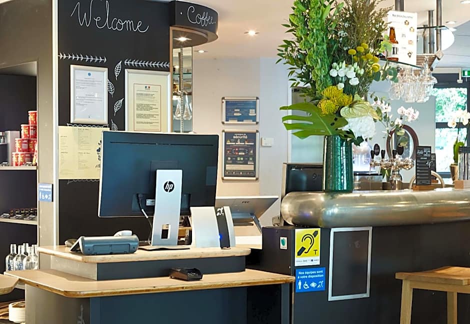 B&B HOTEL Velizy Est