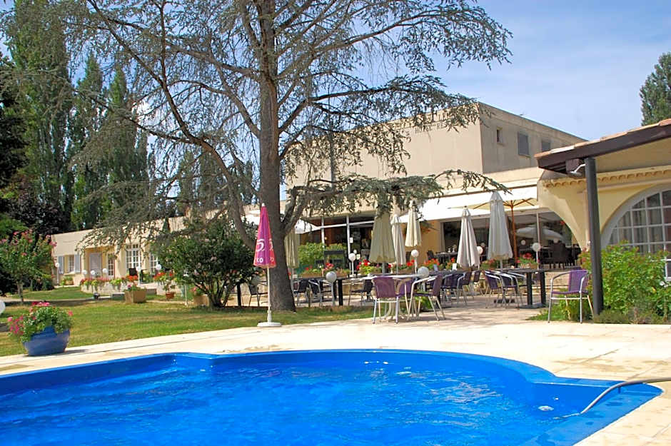 Logis Hotel & Restaurant Le Fleurance