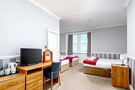 Family Room with Sea View