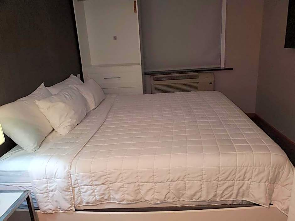 Umbrella Hotel Brooklyn