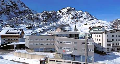 Hotel Ski Austria St.Christoph a.A.