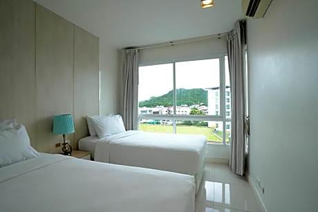 Junior Suite with Mountain View
