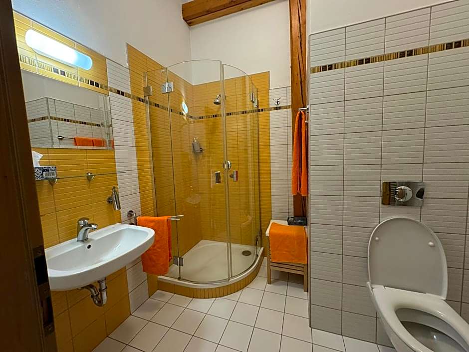 Hotelový a jezdecký areál Dvůr Krutěnice