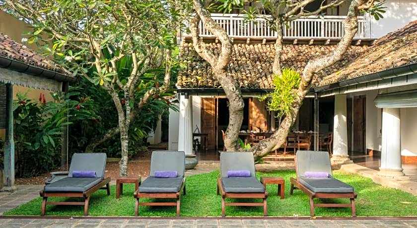 Taru Villas Rampart Street 