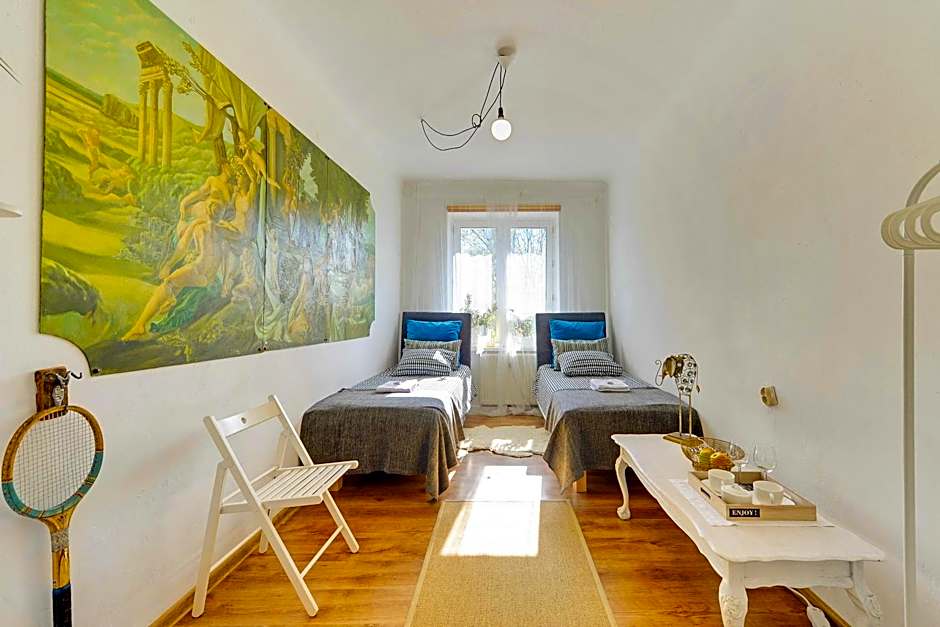 Kamienica Gdynia hotelowe komfortowe łóżka, plaża Orłowo molo