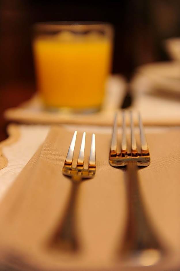 Houspitality Nero Bed & Breakfast