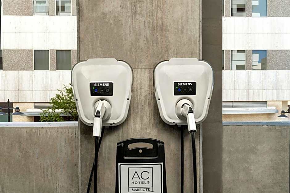 AC Hotel by Marriott Dallas Downtown