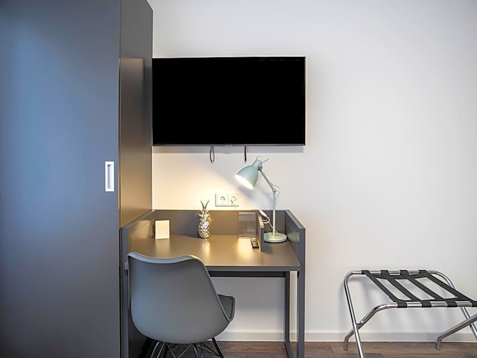 Mood contemporary living