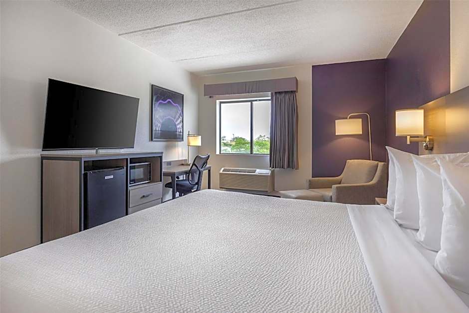 Best Western Bolingbrook Hotel