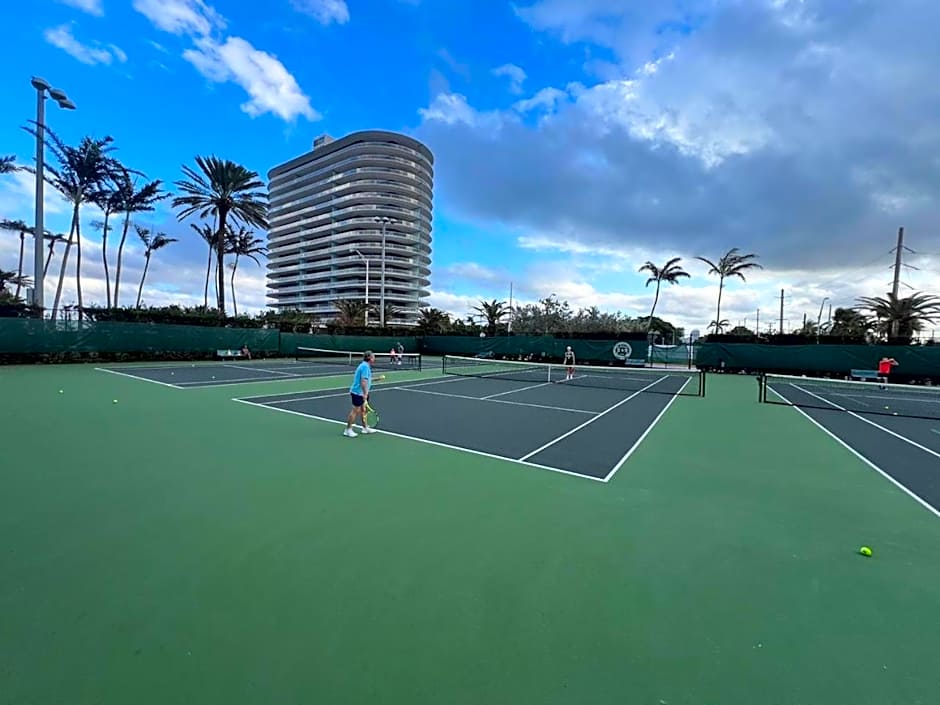 Los Patios Home Suites