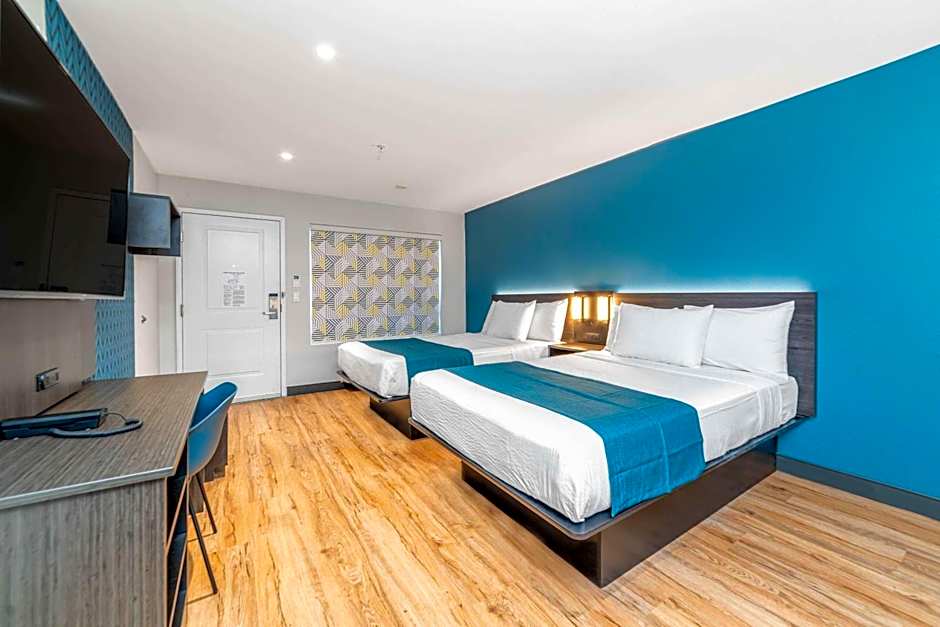 Studio 6 Suites Stockton, CA Waterfront
