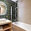 Hôtel Charlemagne by Happyculture