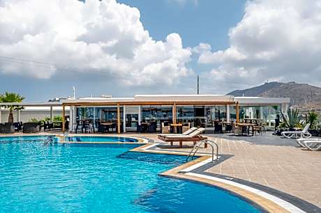 Smy Santorini Suites & Villas