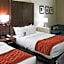 Comfort Inn & Suites Near Six Flags & Medical Center