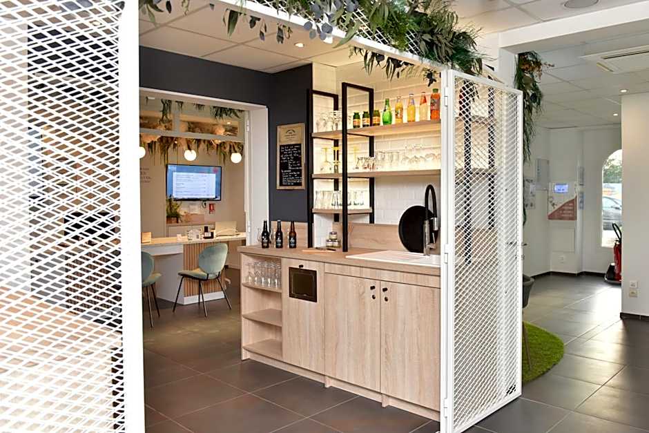 Kyriad La Rochelle City Center