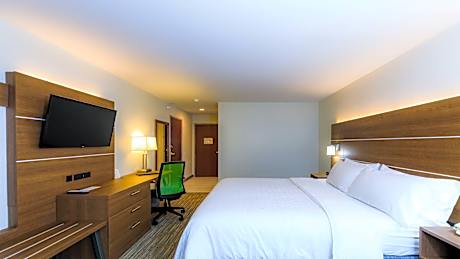 1 King Standard Communications Accessible Tub