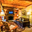 Mountainaire Inn and Log Cabins