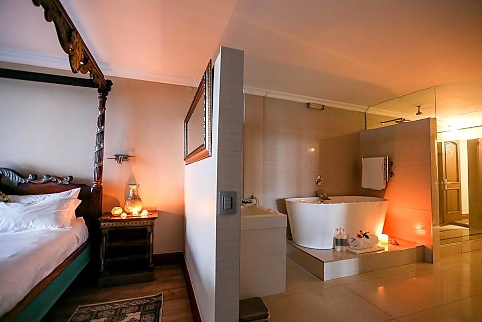 Misty Waves Boutique Hotel