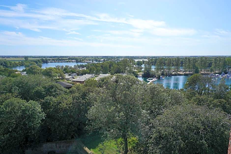 MPoint36 at Tattershall Lakes Hot Tub Lake Views 3 Bedrooms