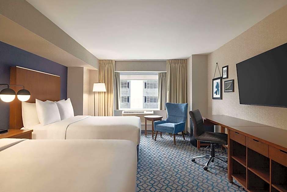 Wyndham Grand Fallsview Hotel