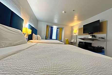 Queen Room with Two Queen Beds - Disability Access/Non-Smoking