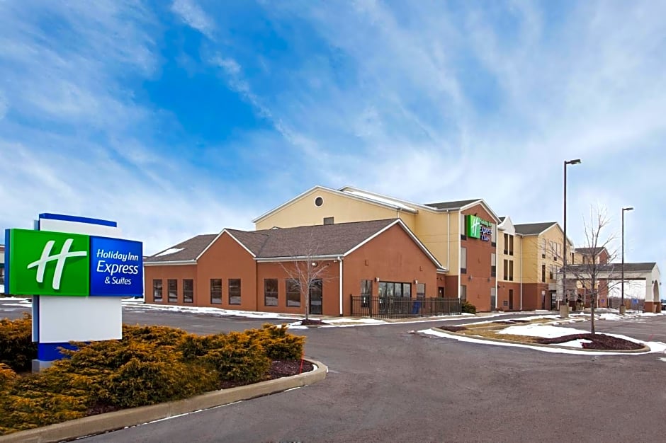 Holiday Inn Express Hotel & Suites Cleveland-Streetsboro