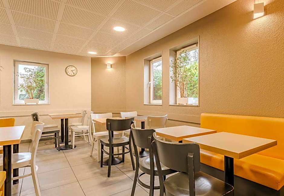 B&B HOTEL Calais Centre St Pierre