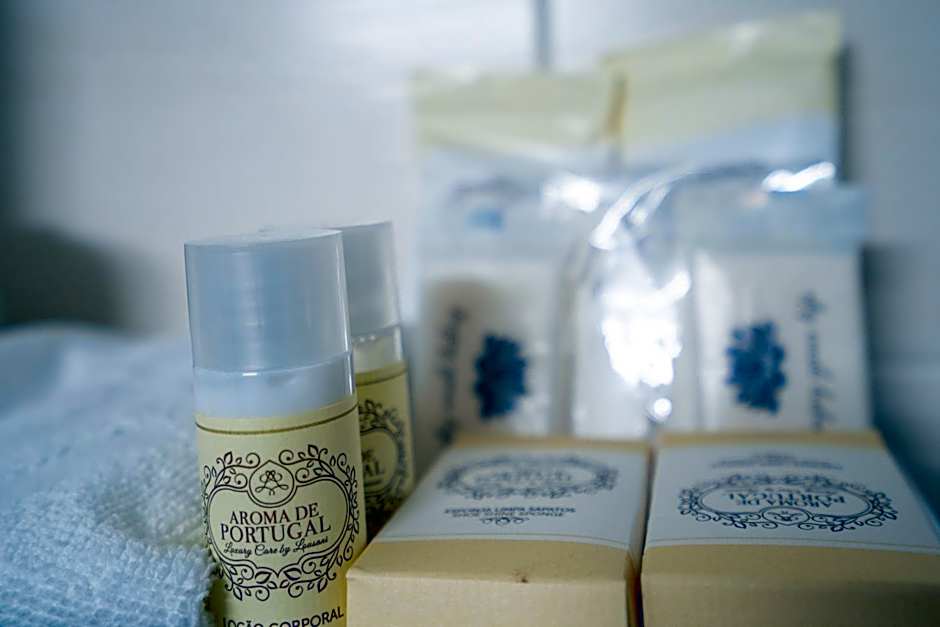 Dinya Lisbon Hotel & Lounge Bar