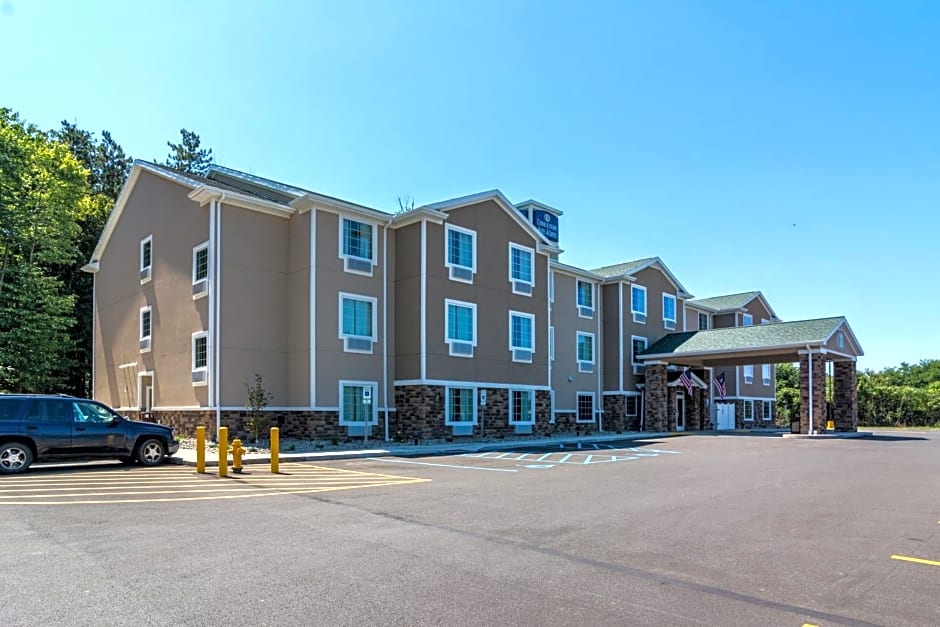 Cobblestone Hotel & Suites - Greenville