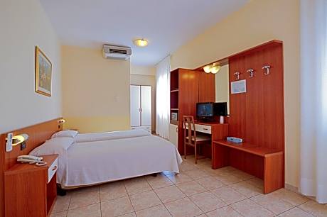 Economy Single Room