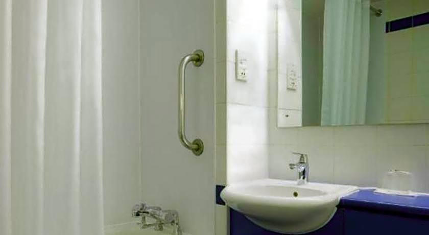 Travelodge Cardiff Central