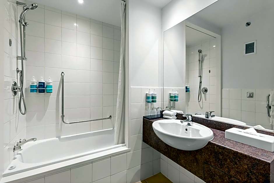 Novotel Queenstown Lakeside