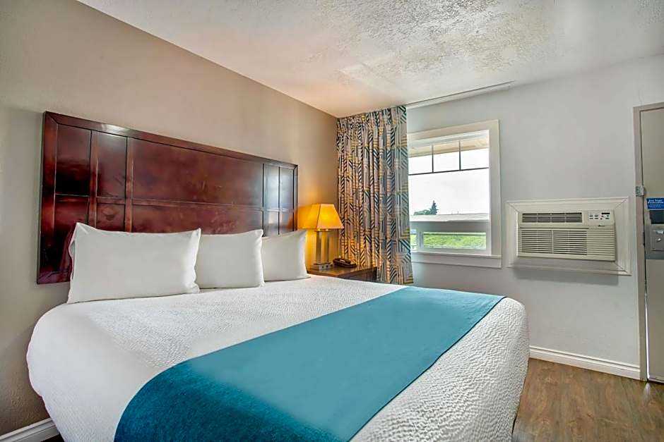 Studio 6 Suites - Albany, OR