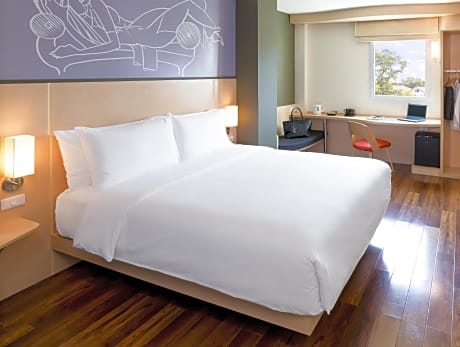 ibis Vientiane Nam Phu