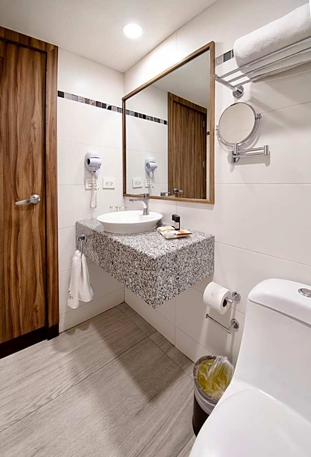 Hotel Velvet Plaza