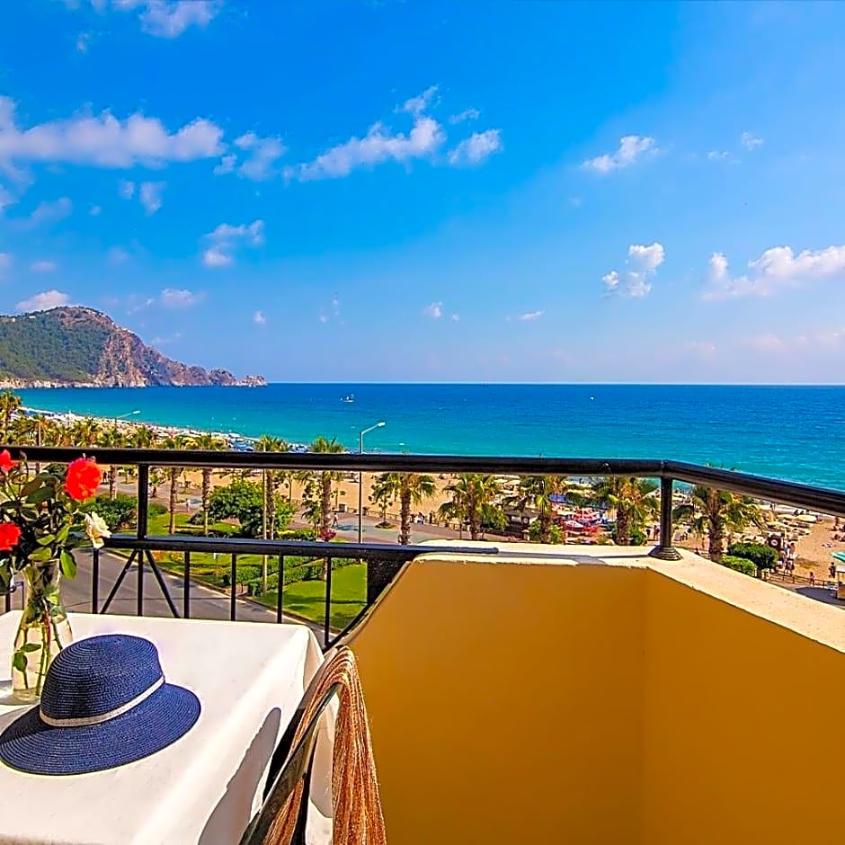 Kleopatra Beach Hotel