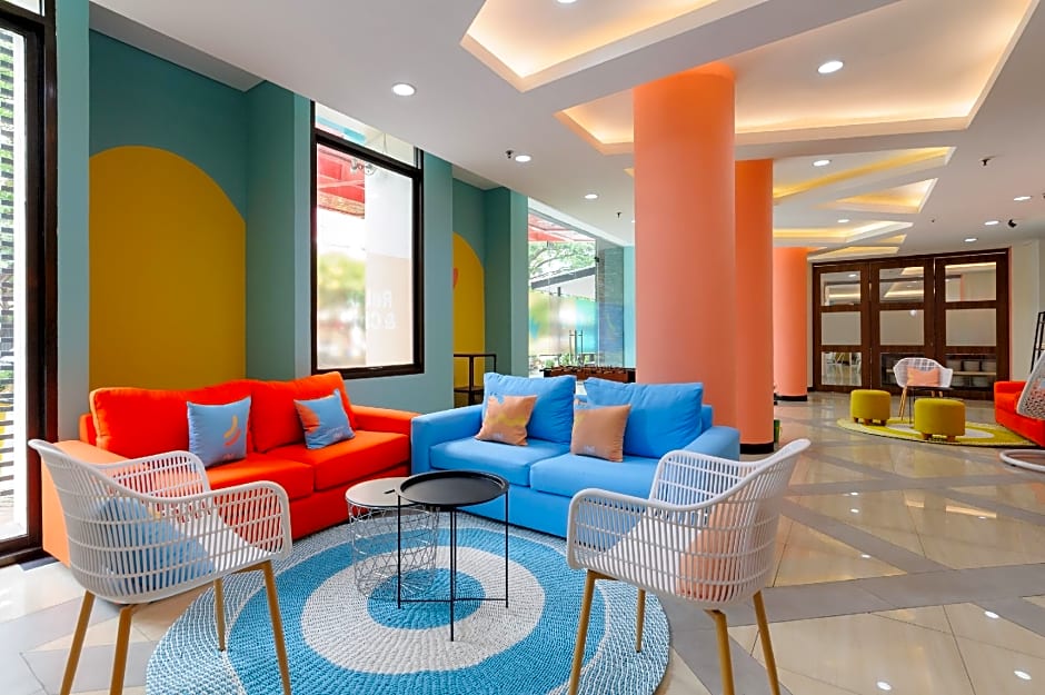 Sans Hotel The Green Bekasi by RedDoorz