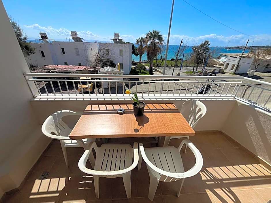 HOLIDAY APART 50 meters to BEACH, Sea view apartments