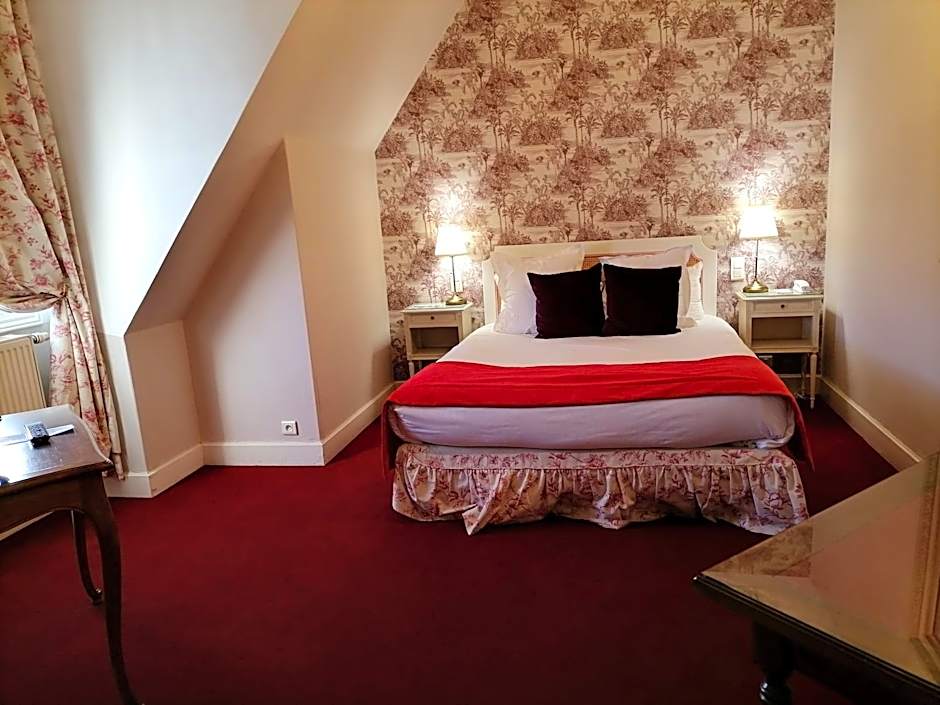 Chateau De Beauvois - Younan Collection