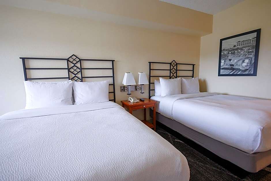 SEVEN Sebring Raceway Hotel