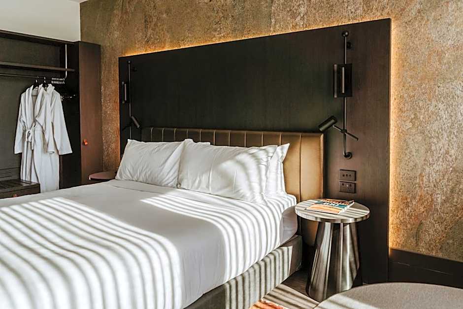 The Motley Hotel Richmond, Tapestry Collection by Hilton